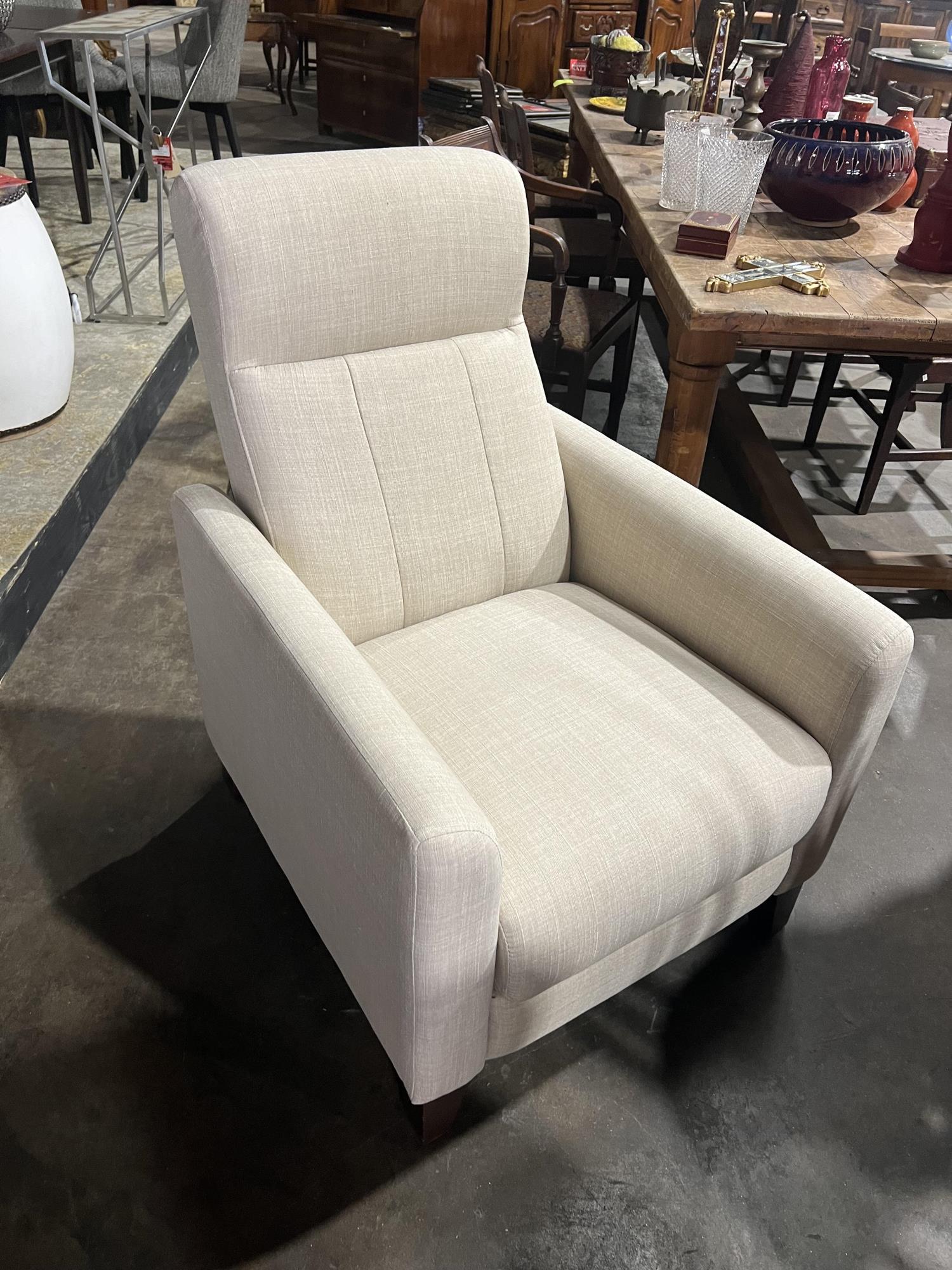 CONTEMPORARY RECLINER ARMCHAIR (1 of 1)