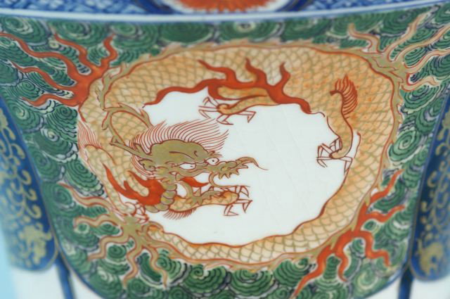 19th CENTURY IMARI PORCELAIN VASE - 6