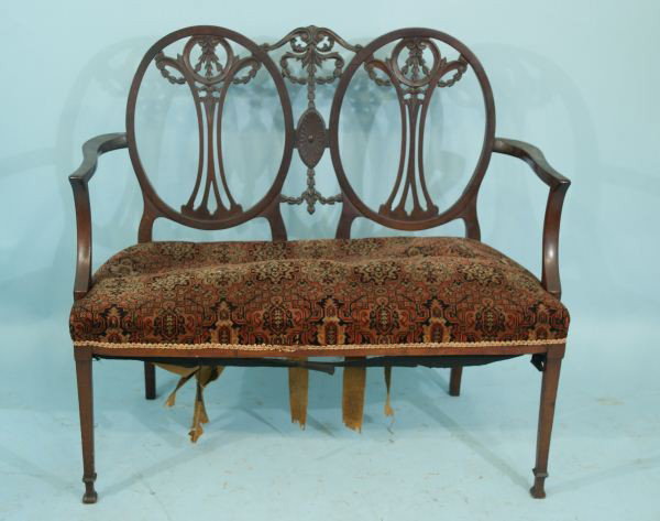 ENGLISH MAHOGANY ADAM'S TASTE SETTEE, CIRCA 1885: 19th CENTURY ENGLISH MAHOGANY SETTEE IN THE ADAMS TASTE. CIRCA 1885. Height: 36 1/2 in. by Width: 40 in. by Depth: 22 in.