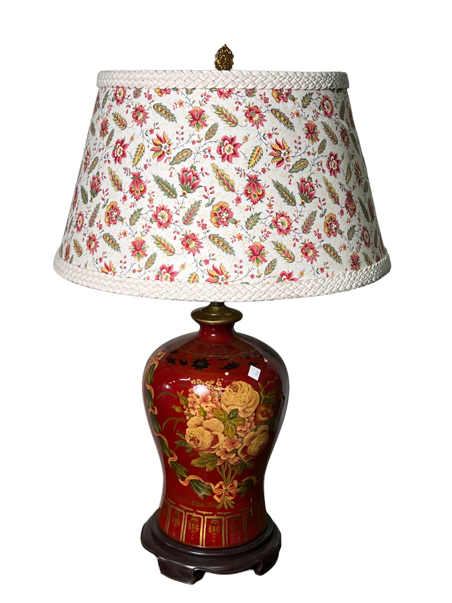 VINTAGE BRADBURN GALLERY TABLE LAMP (1 of 2)