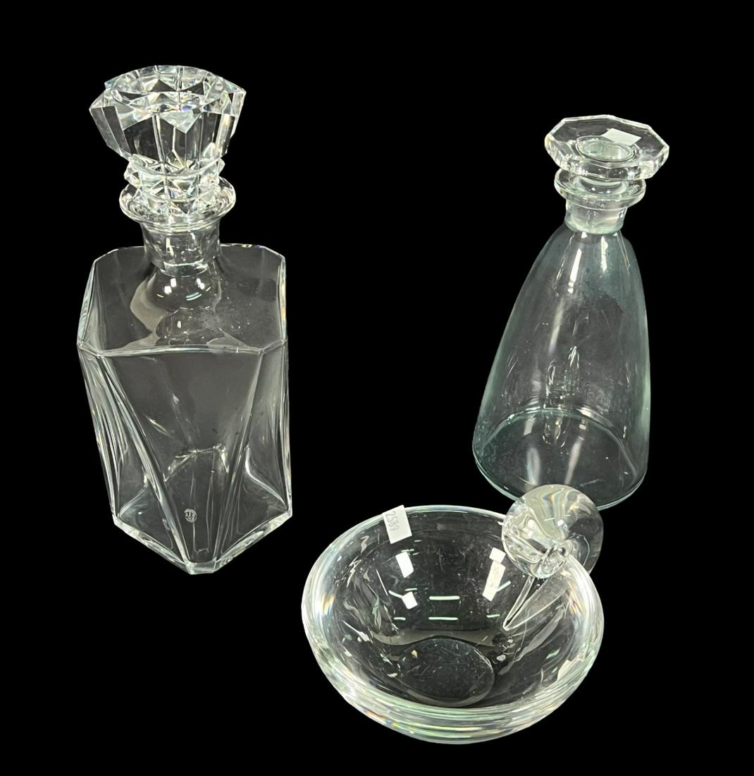 2 DECANTERS AND 1 STEUBEN CRYSTAL BOWL (1 of 4)