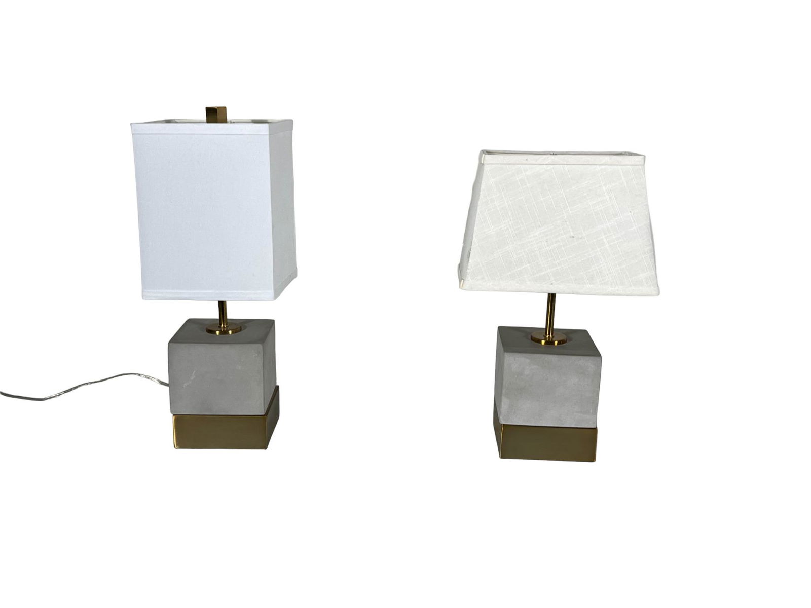 PAIR OF PETITE TABLE OR BEDSIDE LAMPS (1 of 4)