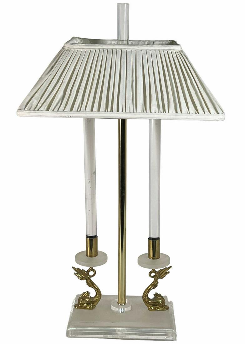 VINTAGE MID-CENTURY LUCITE TABLE LAMP (1 of 2)