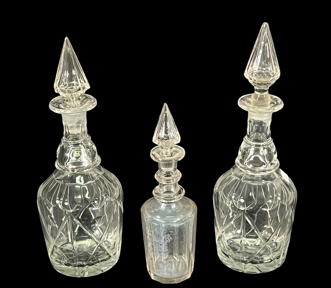 MIXED LOT OF THREE ANTIQUE CRYSTAL DECANTERS (1 of 3)