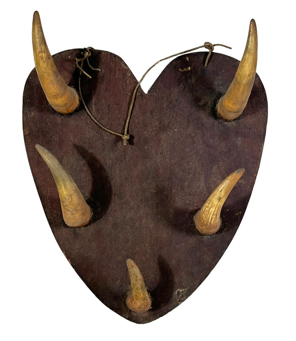 HORN COAT RACK: HORN COAT RACK Height: 18 in. by Width: 16.5