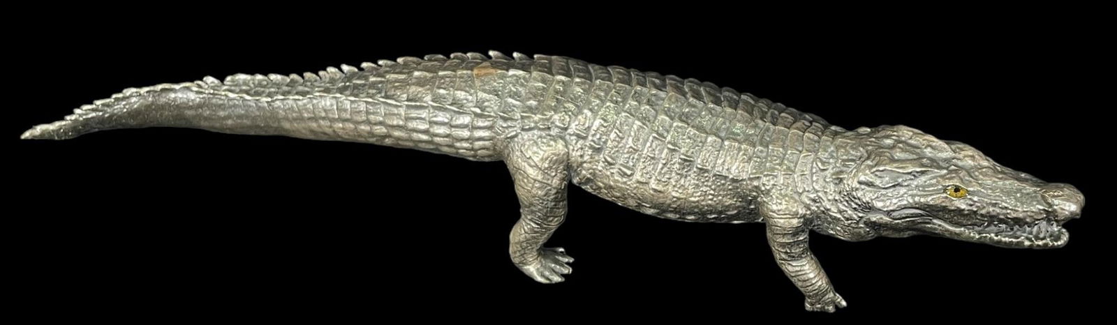 STERLING SILVER BUCCELLATI ALLIGATOR 204.44 GRAMS: STERLING SILVER BUCCELLATI ALLIGATOR. 204.44 GRAMS. Height: 1 in. by Width: 6 in. by Depth: 1