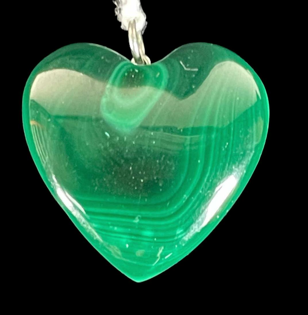 MALACHITE HEART PENDANT: MALACHITE HEART PENDANT.