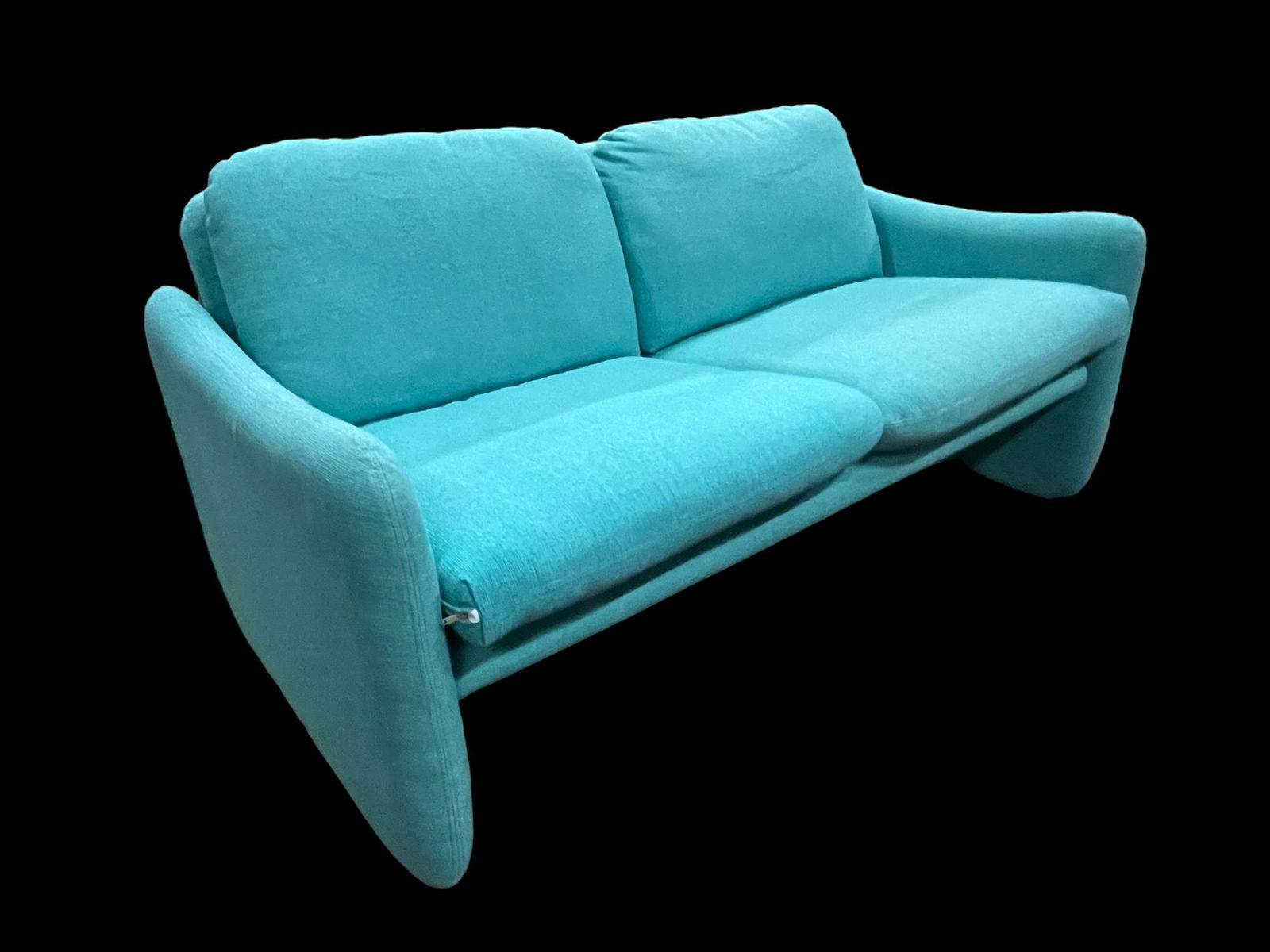 MID-CENTURY METROPOLITAN SOFA (1 of 4)