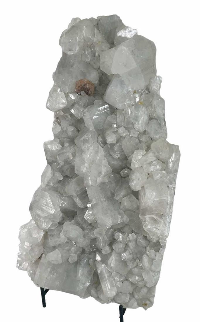 APOPHYLLITE FORMATION (1 of 3)