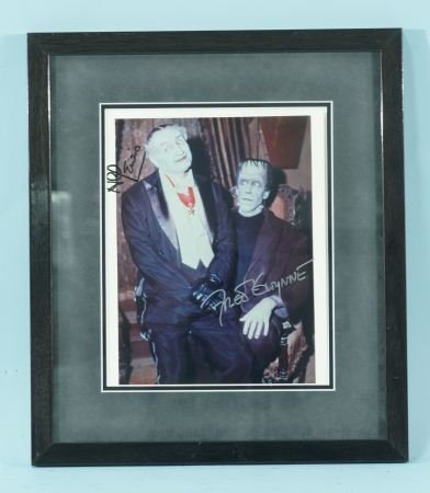 PHOTO OF "THE MUNSTERS" SIGNED BY GWYNNE AND LEWIS: PHOTO OF "THE MUNSTERS" SIGNED BY FRED GWYNNE AND AL LEWIS