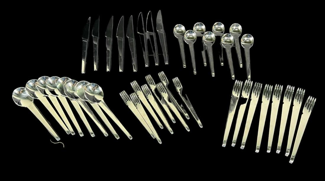 40-PIECE MIKASA "MODERN" FLATWARE SET (1 of 7)