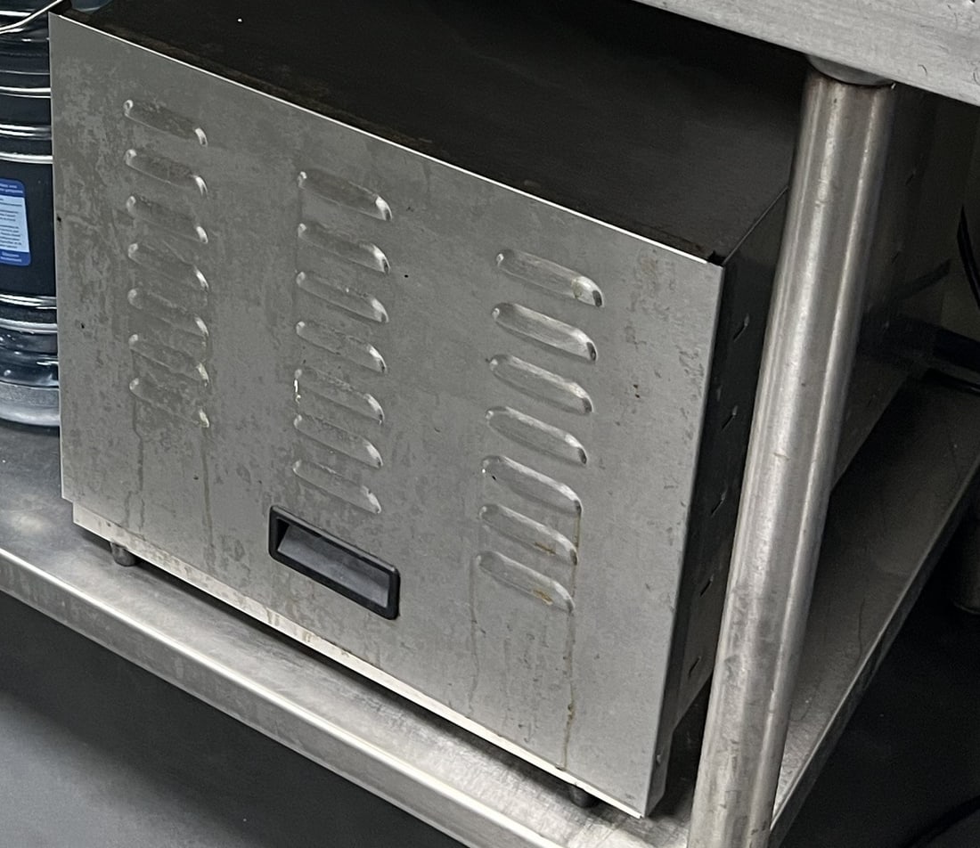 STAINLESS STEEL FOOD DEHYDRATOR: STAINLESS STEEL FOOD DEHYDRATOR Height: 16 in. by Width: 17 in. by Depth: 21.5