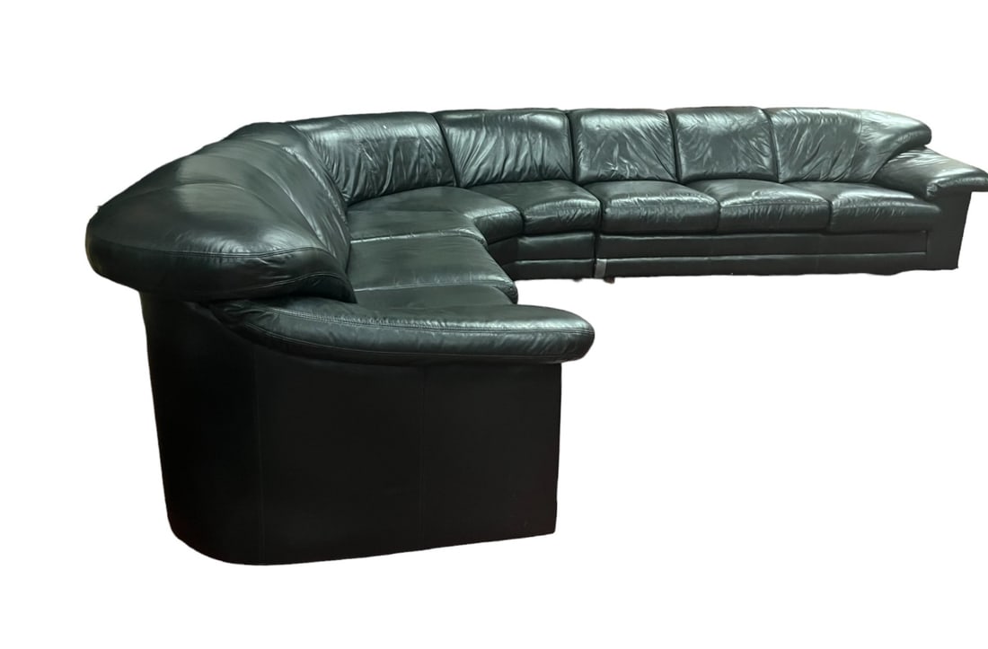 THREE PC BLACK LEATHER SECTIONAL SOFA: THREE PC BLACK LEATHER SECTIONAL SOFA Height: 33 in. by Width: 180 in. by Depth: 114