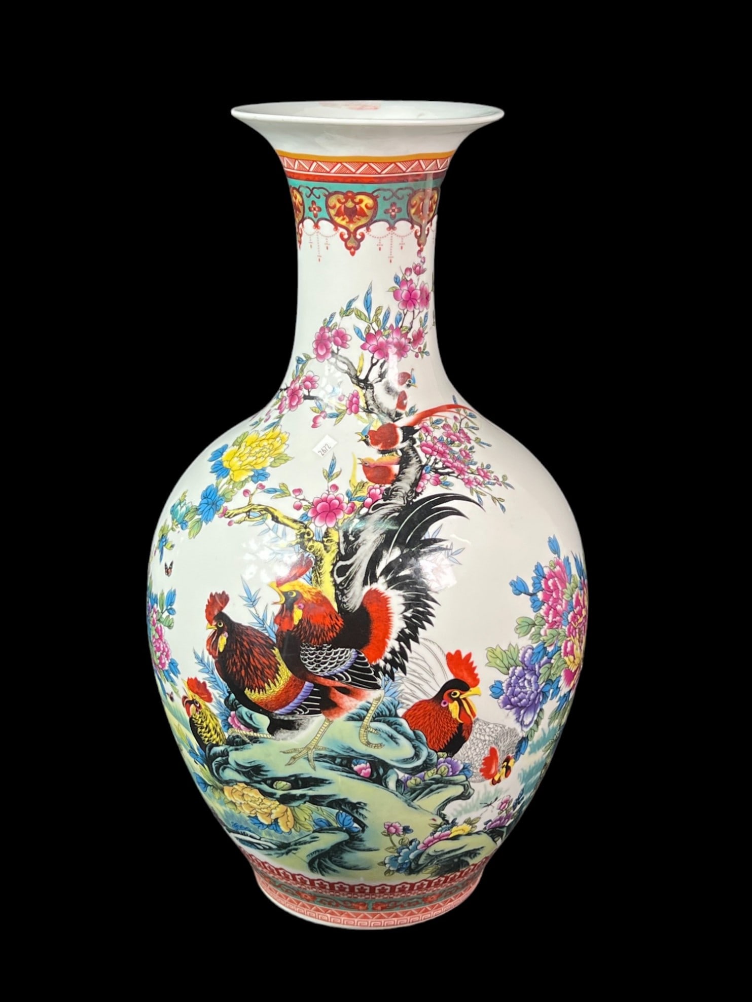LARGE HAND PAINTED CHINESE VASE OR URN (1 of 5)