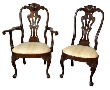 SET OF 8 HENREDON RITTENHOUSE SQUARE DINING CHAIRS: SET OF 8 HENREDON RITTENHOUSE SQUARE DINING CHAIRS. 2 ARMCHAIRS AND 6 SIDE CHAIRS. 39.5 in high by 24 in. wide by 20 in. deep.