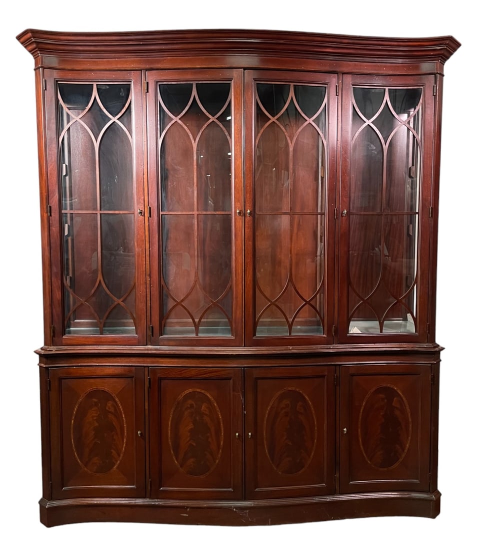 LEXINGTON MAHOGANY CHINA CABINET: LEXINGTON MAHOGANY CHINA CABINET BY LEXINGTON FURNITURE, THE PALMER HOME COLLECTION. Height: 95.5 in. by Width: 82.5 in. by Depth: 18.5 in.
