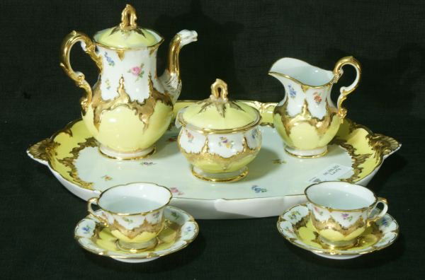 EIGHT-PIECE VINTAGE MEISSEN PORCELAIN TEA SET: EIGHT-PIECE VINTAGE MEISSEN PORCELAIN TEA SET. Height: 8 in. by Width: 18 in. by Depth: 12 in.