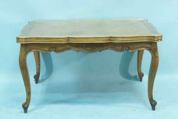 COUNTRY FRENCH DRAW LEAF TABLE: COUNTRY FRENCH DRAW LEAF TABLE Height: 30 in. by Width: 54 and 92 in. by Depth: 39 in.