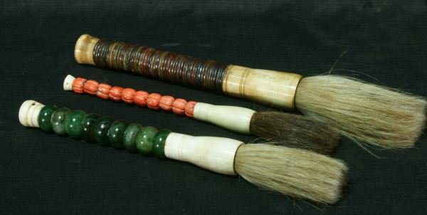 LOT OF THREE CALLIGRAPHY BRUSHES: LOT OF THREE CALLIGRAPHY BRUSHES Height: 13 in. by Width: 1 in