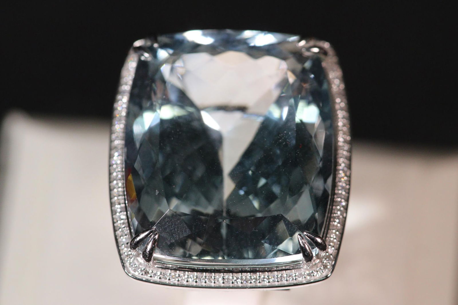 NEAR FLAWLESS 79.52 CT BLUE TOPAZ & DIAMOND RING (1 of 2)