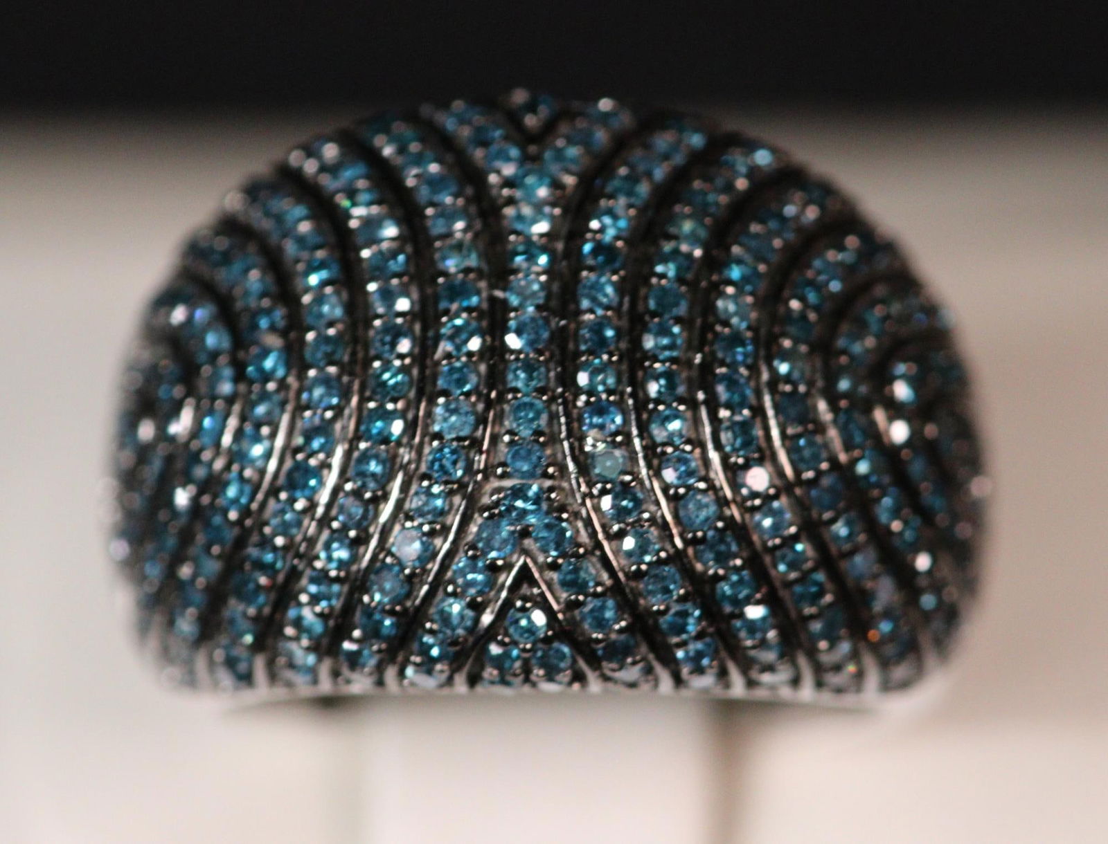 GENUINE BLUE DIAMOND ESTATE RING (1 of 2)