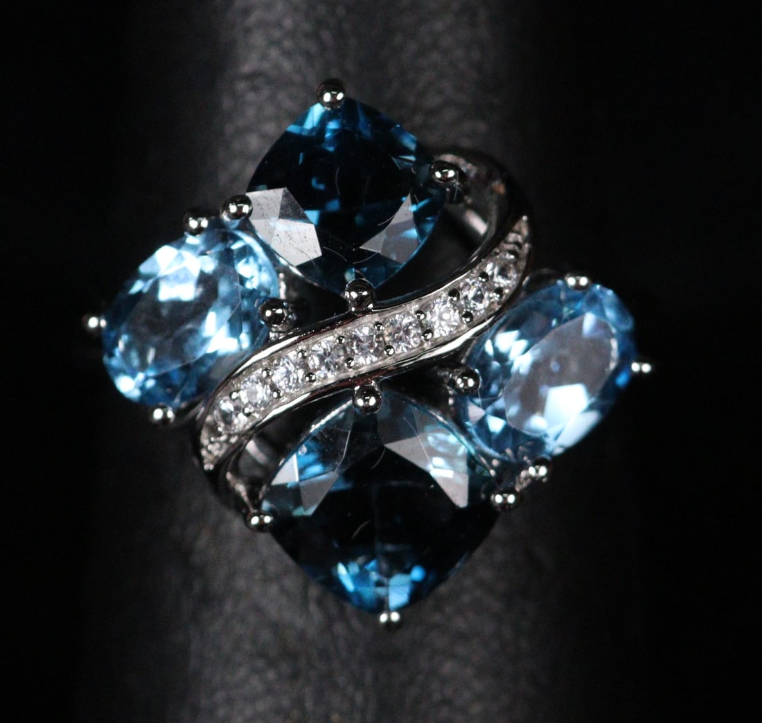 LONDON BLUE TOPAZ AND BLUE TOPAZ RING: LONDON BLUE TOPAZ AND BLUE TOPAZ RING