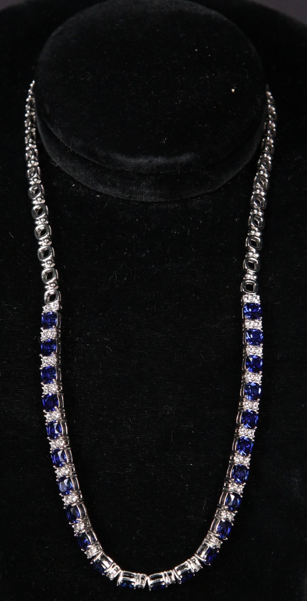 12.98 CT BLUE & WHITE SAPPHIRE NECKLACE: 12.98 CT BLUE & WHITE SAPPHIRE NECKLACE