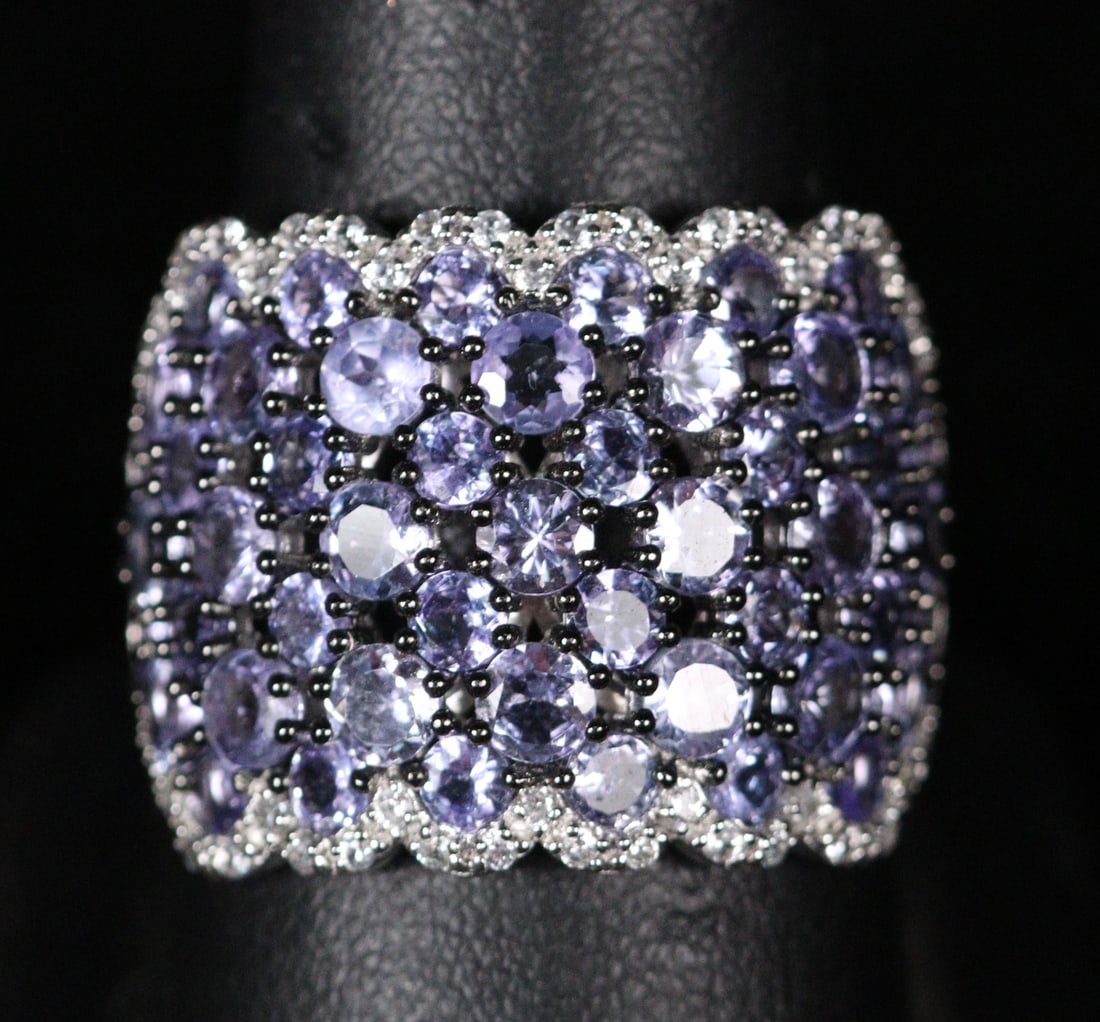 6CT GENUINE TANZANITE ESTATE RING (1 of 3)