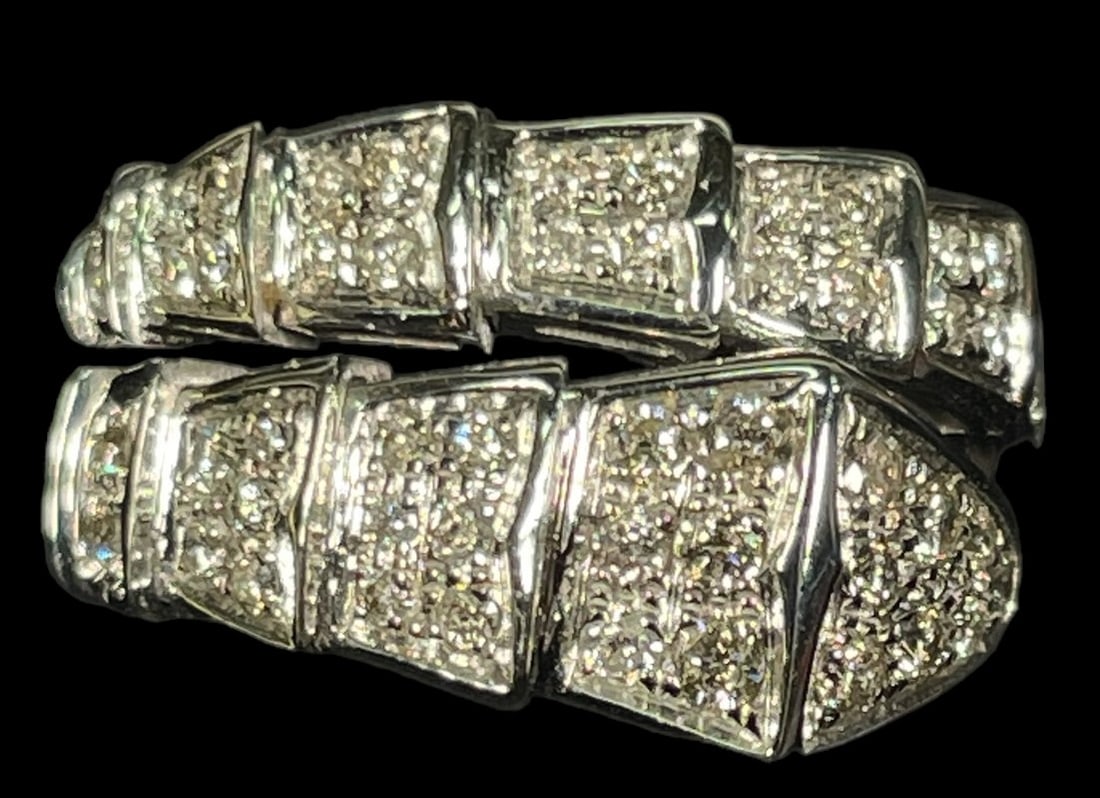 DIAMOND DINNER RING SIZE 6 (1 of 4)