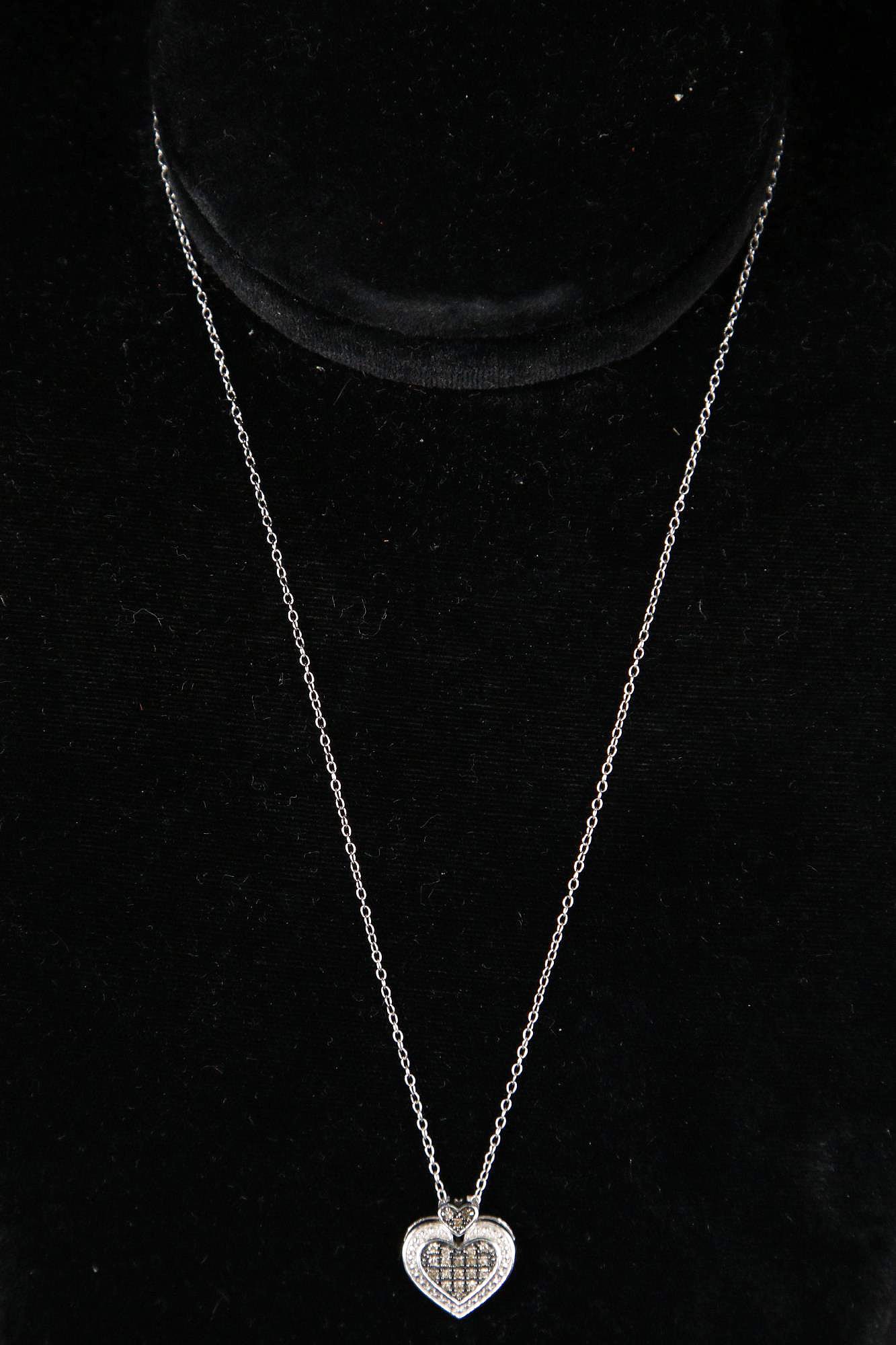 DIAMOND HEART NECKLACE (194): DIAMOND HEART NECKLACE (194)