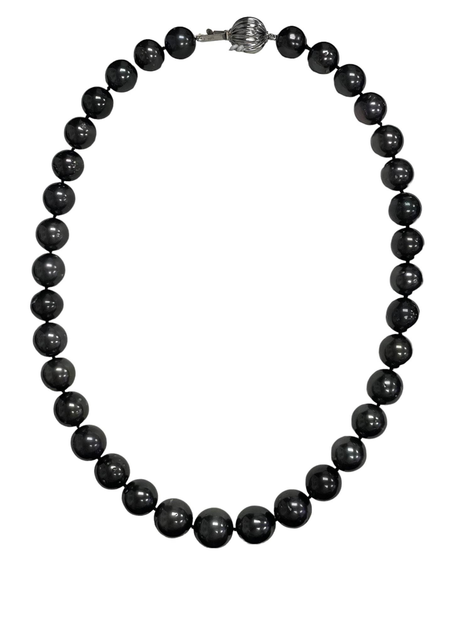 TAHITIAN PEARL NECKLACE: ONE GRADUATED, SINGLE STRAND CULTURED TAHITIAN PEARL NECKLACE. THE STRAND HAS EACH PERAL INDIVIDUALLY HAND KNOTTED & MEASURES 18.25" IN LENGHT. THE NECKLACE IS FINISHED WITH A SCALLOPED 14 K WHITE GOL