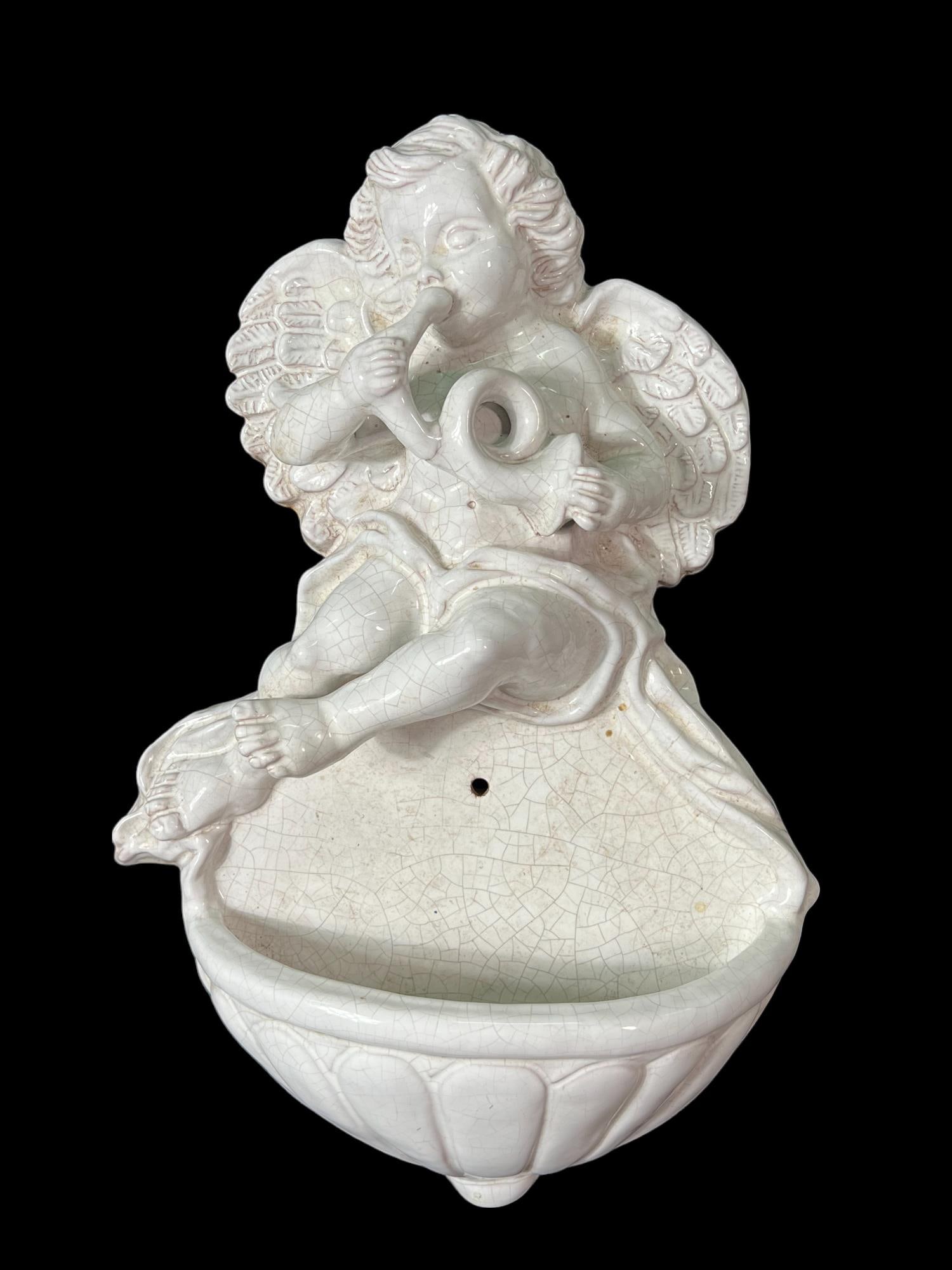 VINTAGE WINGED CHERUB WALL MOUNTED BASIN (1 of 4)