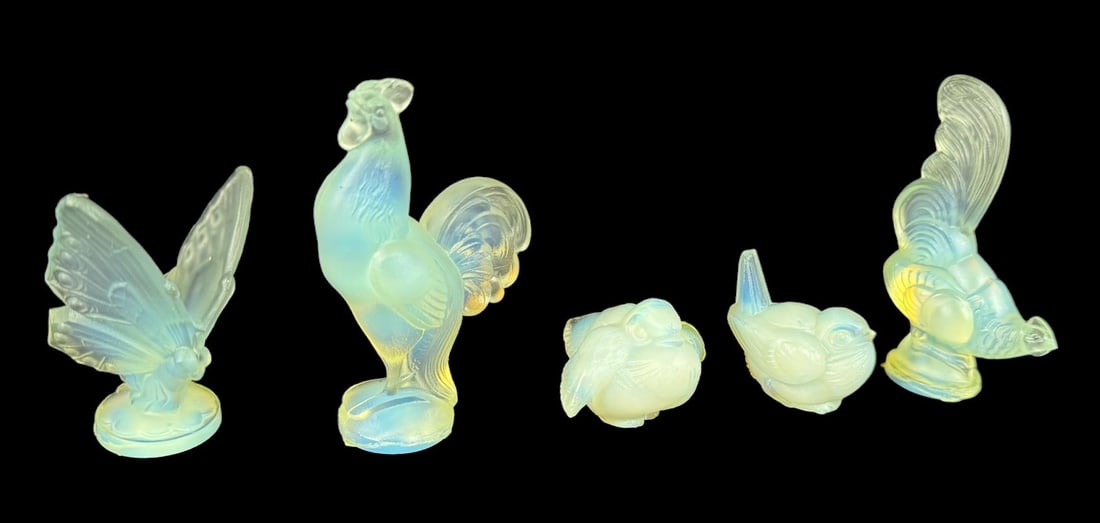 5 SABINO ART OPALESCENT FIGURINES (1 of 3)