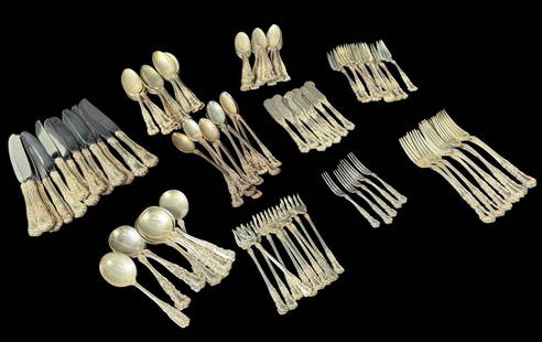 136 PC GORHAM STERLING SILVER FLATWARE: 136 PC GORHAM STERLING SILVER FLATWARE 3978.8 GRAMS NOT INCLUDING KNIVES OR FILLED HANDLE SERVING PCS 13 KNIVES 22 SPOONS 15 SOUP SPOONS 5 2 TINE BUTTER PICKS 12 TEA SPOONS 12 DINNER SPOONS 11 COCKTA