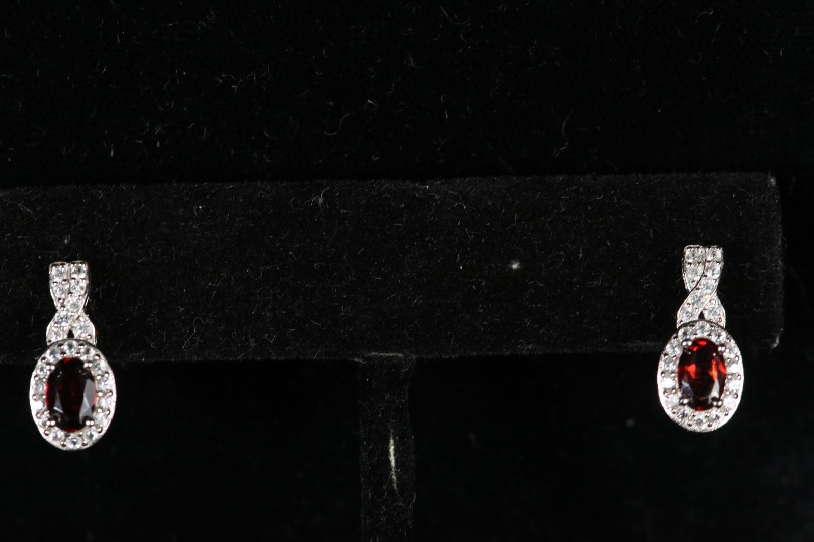 GARNET AND WHITE SAPPHIRE EARRINGS: GARNET AND WHITE SAPPHIRE EARRINGS (249)
