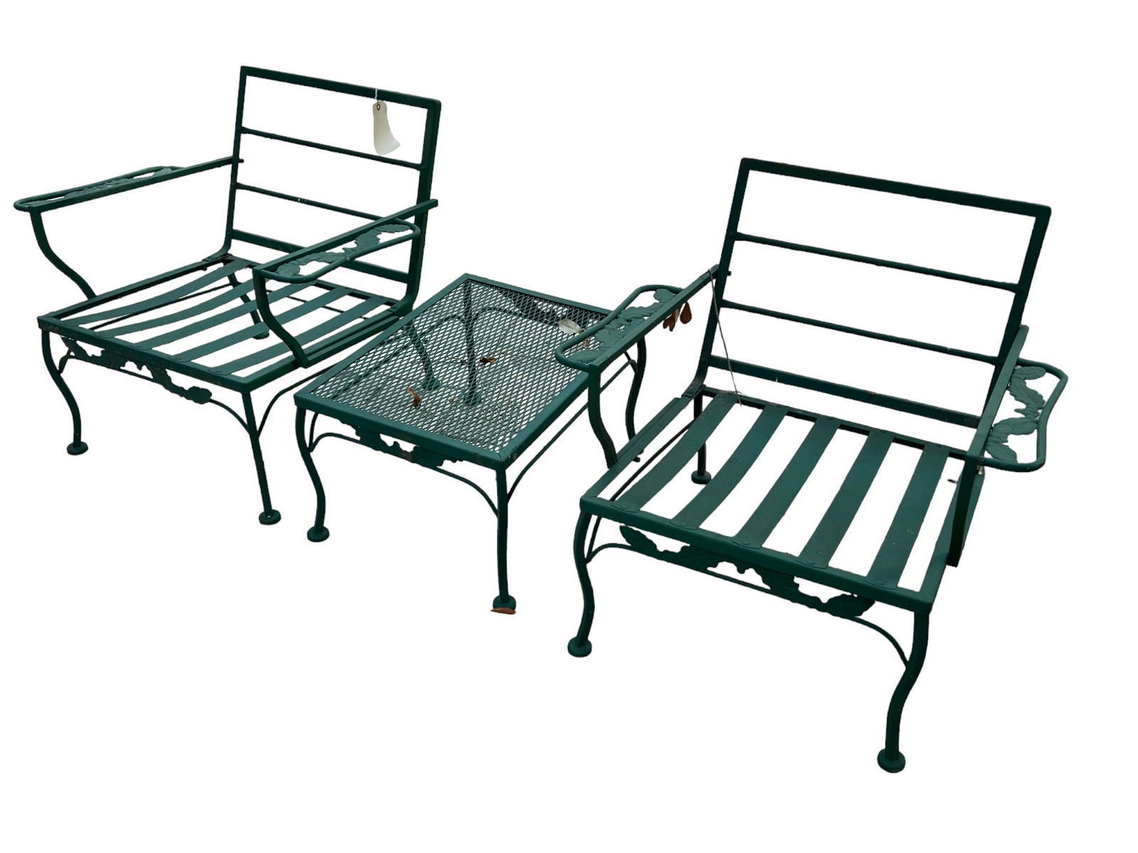 VINTAGE WOODARD WROUGHT IRON LOUNGE CHAIR (1 of 1)