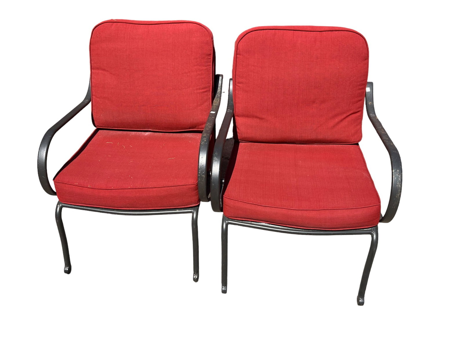 4 PIECES OF OUTDOOR PATIO FURNITURE: 4 PIECES OF OUTDOOR PATIO FURNITURE TWO CHAIRS AND TWO CHAISE LOUNGES