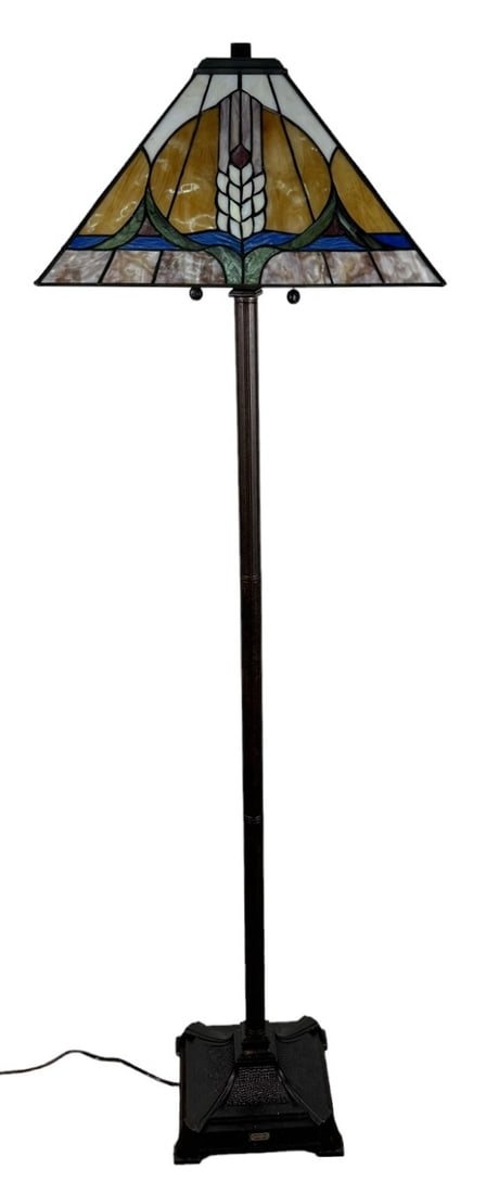 TIFFANY STYLE FLOOR LAMP (1 of 3)
