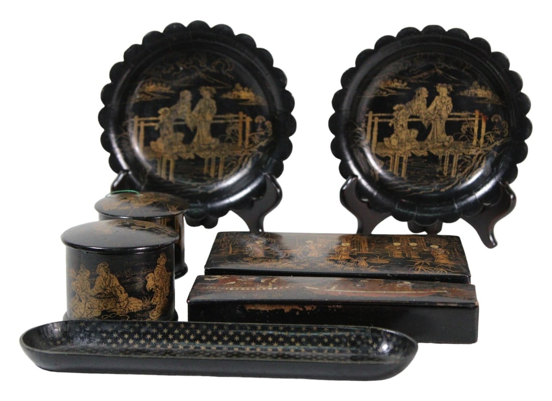 JAPANESE BLACK LACQUER AND PAPER MACHE ITEMS (1 of 4)