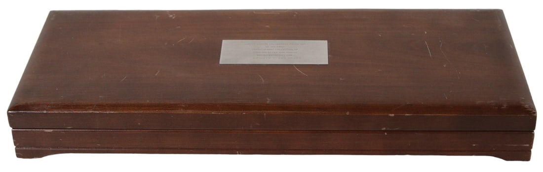 1971 STERLING SILVER FRANKLIN MINT SHIP INGOTS: 1971 STERLING SILVER FRANKLIN MINT SHIP INGOTS 106 OZ 3005.05 GRAMS Height: 3 in. by Width: 24 in. by Depth: 9