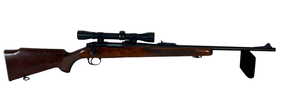 REMINGTON MDL 725 BOLT ACTION RIFLE W WEAVER SCOPE: REMINGTON MDL 725 BOLT ACTION .30-06 RIFLE W WEAVER SCOPE SERIAL NUMBER #717153 (L274) Height: 41