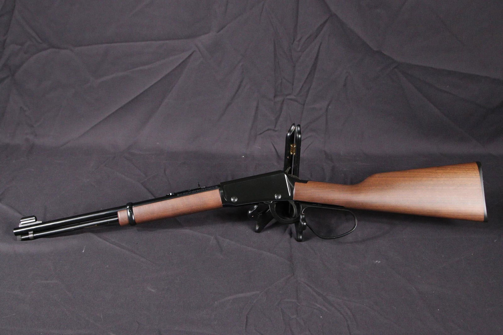 HENRY LEVER CARBINE 22 S/L/LR RIFLE: HENRY LEVER CARBINE 22 S/L/LR RIFLE MODEL H001L SERIAL #C087744H (L298)