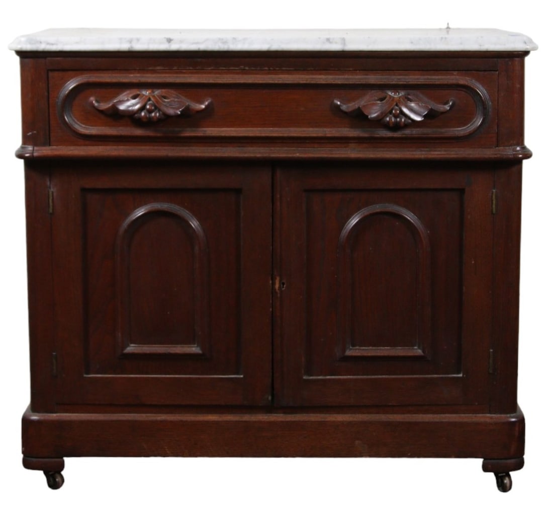 19TH C. AMERICAN VICTORIAN MARBLE TOP WASH STAND: 19TH CENTURY AMERICAN VICTORIAN MARBLE TOP WASH STAND. Height: 31 in. by Width: 35 in. by Depth: 17 in.