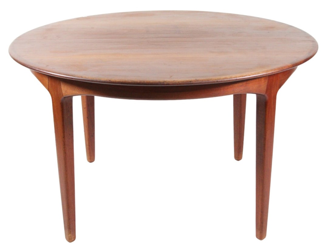 DANISH HENNING KJAERNULF TEAK EXTENSION TABLE: DANISH HENNING KJAERNULF FOR SORO STOLE TEAK EXTENSION DINING TABLE. FOUR 19.75" LEAVES INCLUDED.5" 128" FULLY EXTENDED. Height: 28.5 in. by Width: 49 in. by Depth: 88