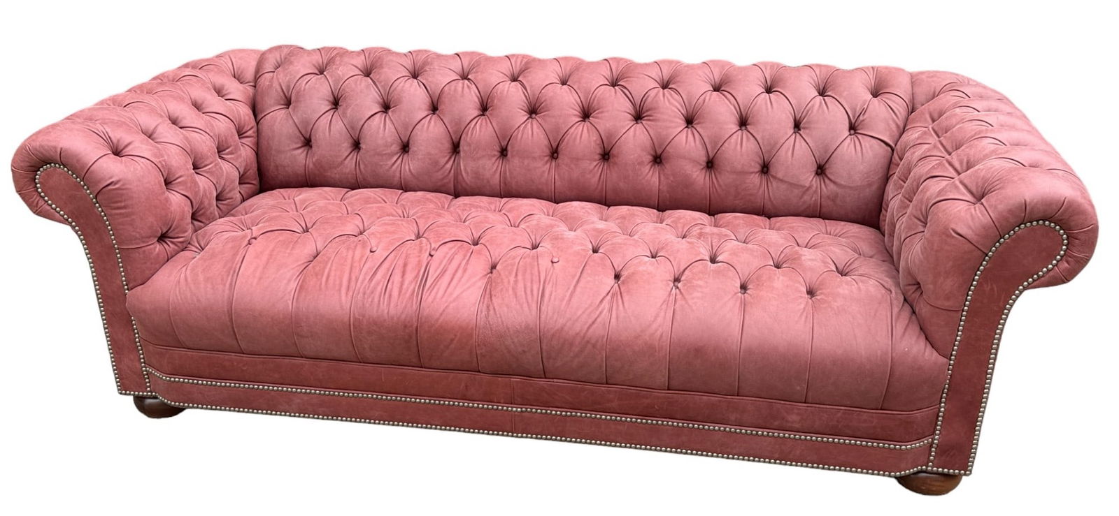 VINTAGE LEATHER CHESTERFIELD SOFA: VINTAGE LEATHER CHESTERFIELD SOFA Height: 28 in. by Width: 88 in. by Depth: 40