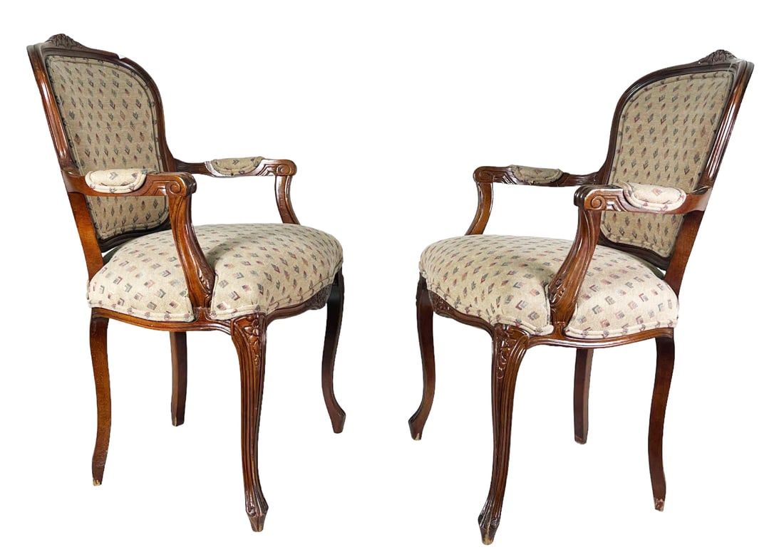 PAIR OF VINTAGE FRENCH STYLE WOODMARK ARMCHAIRS: PAIR OF VINTAGE FRENCH STYLE WOODMARK ARMCHAIRS. 20" SEAT HEIGHT. Height: 27.5 in. by Width: 22.5 in. by Depth: 25 in.