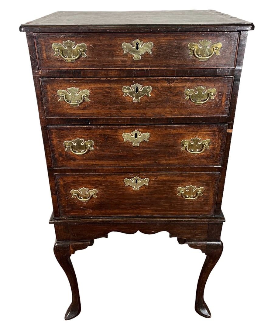 VINTAGE QUEEN ANNE STYLE SILVER CHEST (1 of 5)