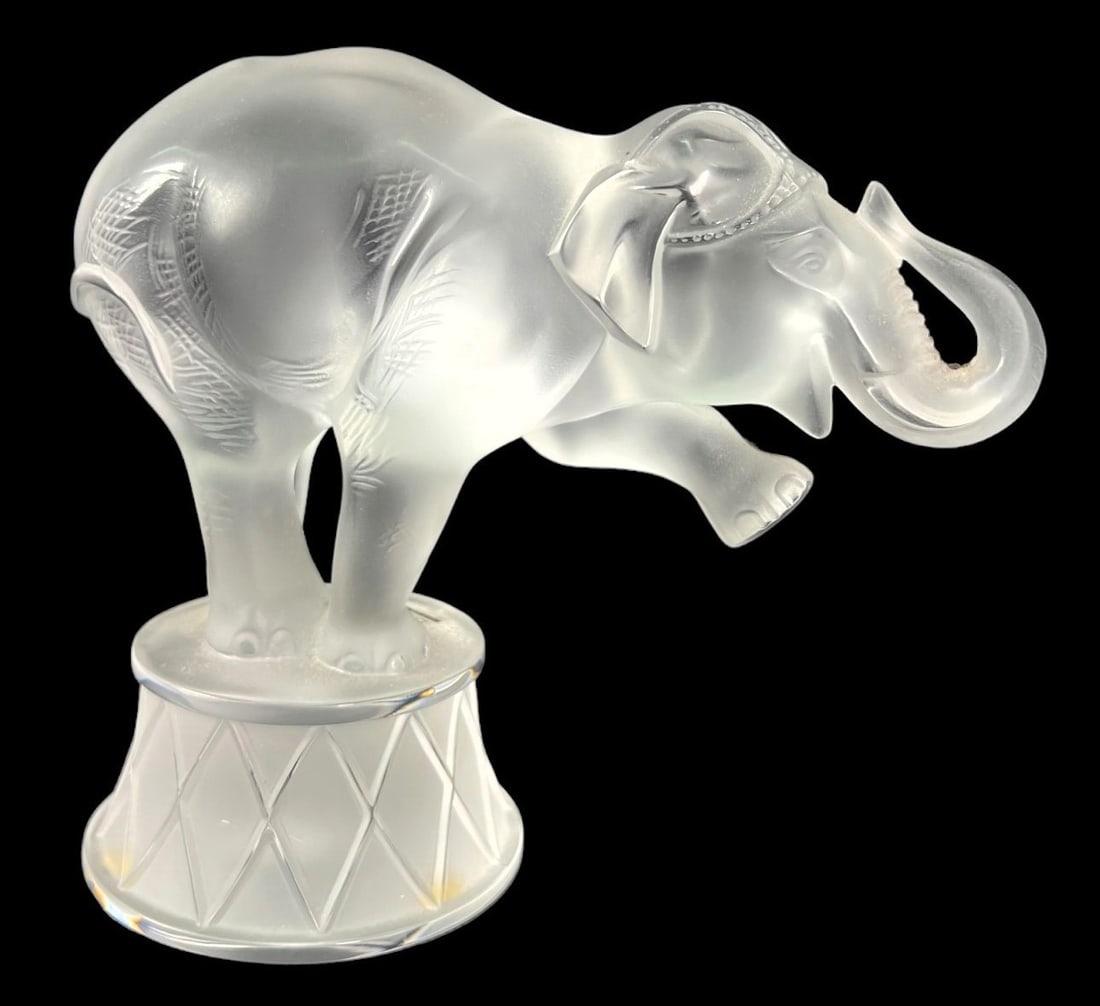 LALIQUE CRYSTAL CIRCUS ELEPHANT FIGURINE (1 of 4)