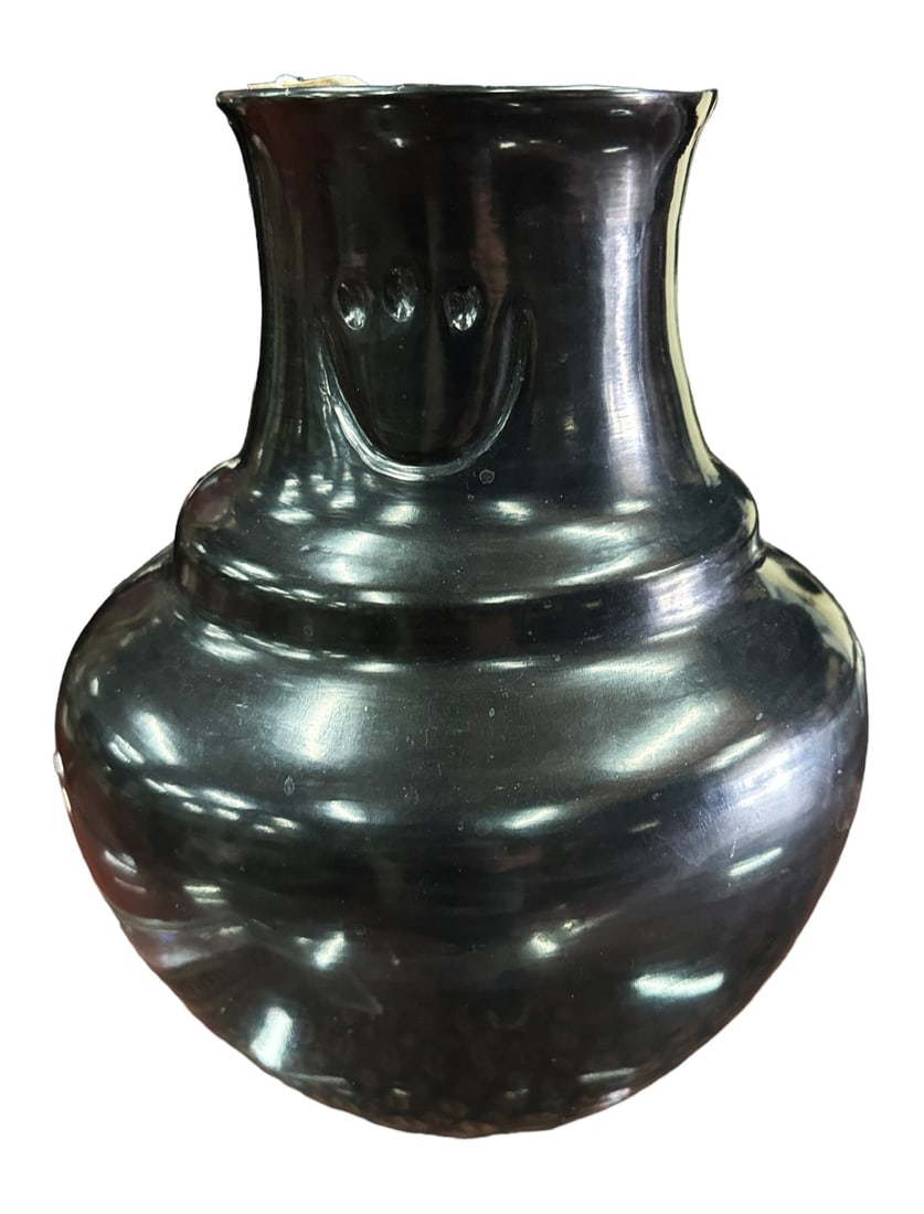 NEW MEXICAN MATT BLACK POTTERY VASE BY YOUNGBLOOD (1 of 11)