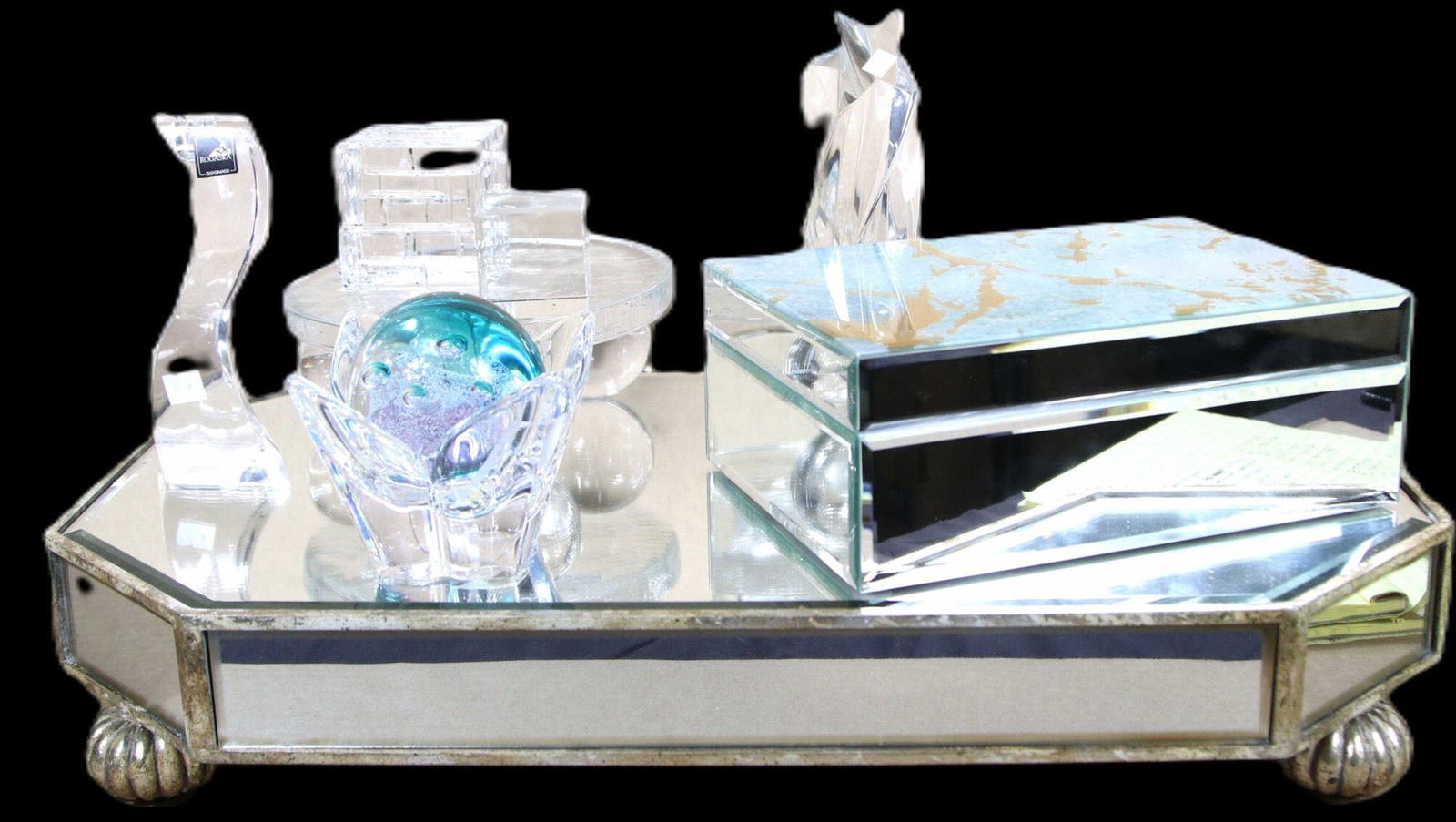 MIXED LOT SIX DECORATIVE GLASS & MIRRORED PIECES (1 of 3)